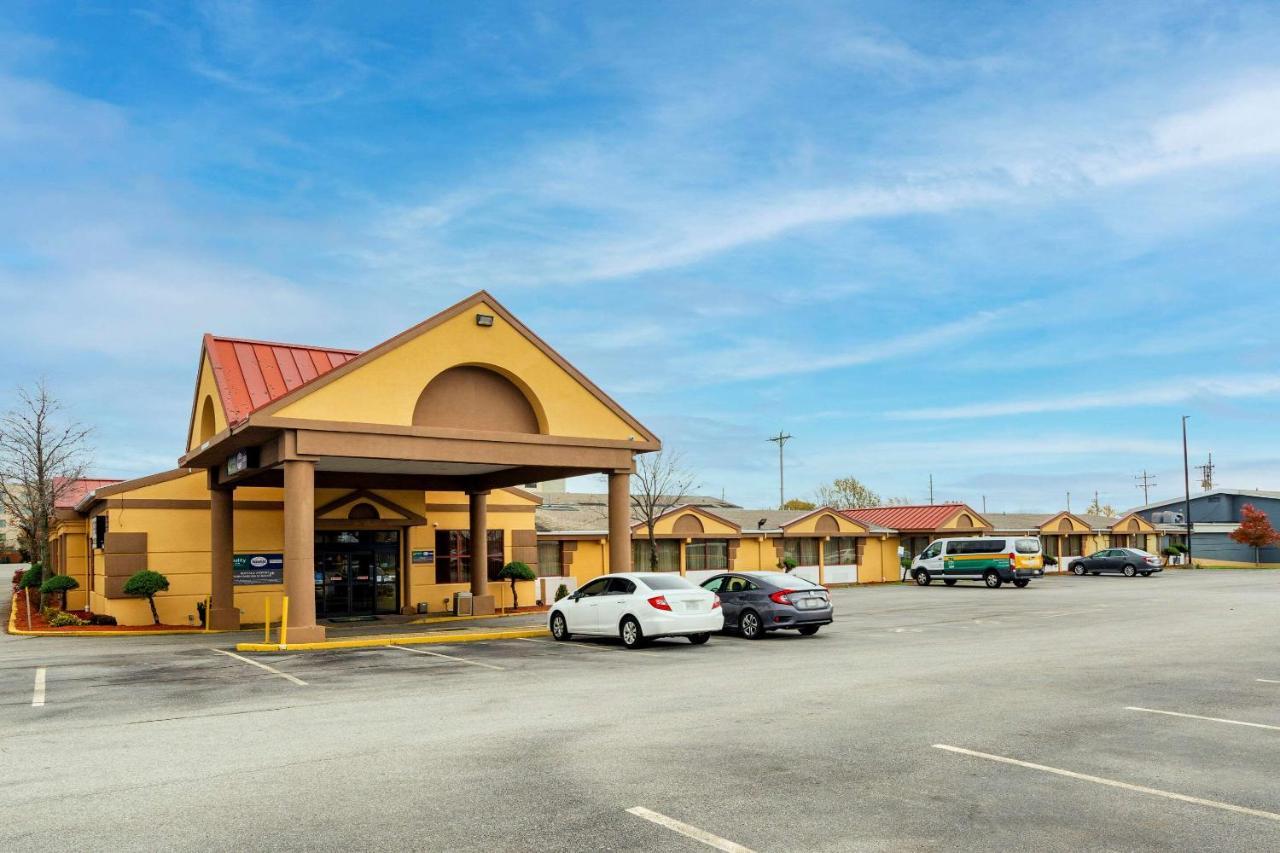 Suburban Studios Buffalo Airport Cheektowaga Bagian luar foto